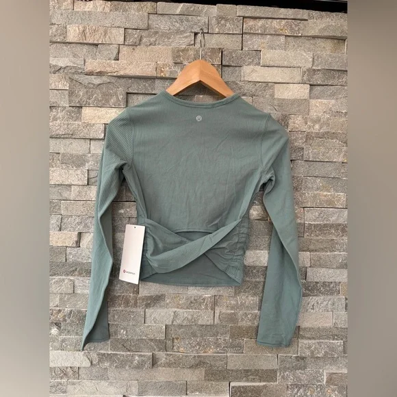 NWT Lululemon All it Takes Back-Twist Rib Long Sleeve Crater Blue Size 4 - Picture 3 of 10